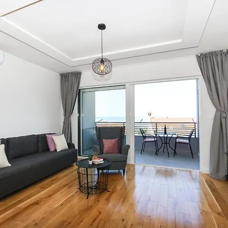 Edita Apartman *